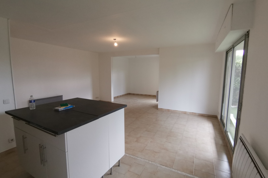 4 Chambres Chambres, 5 Chambres Chambres,1 Salle de bainsSalle de bain,Appartement,Location,471