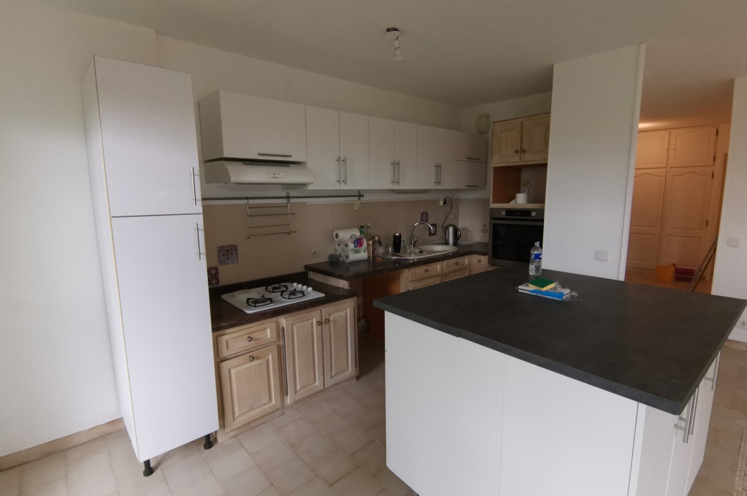4 Chambres Chambres, 5 Chambres Chambres,1 Salle de bainsSalle de bain,Appartement,Location,471