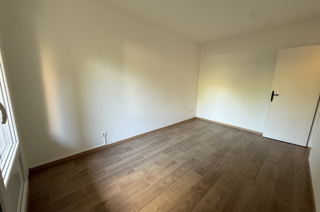 3 Chambres Chambres, 4 Chambres Chambres,1 Salle de bainsSalle de bain,Appartement,Location,479