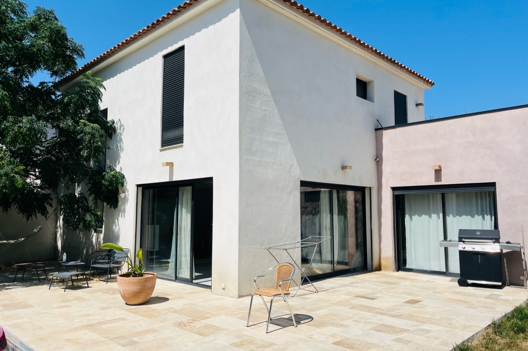 4 Chambres Chambres, 5 Chambres Chambres,1 Salle de bainsSalle de bain,Maison,Vente,487