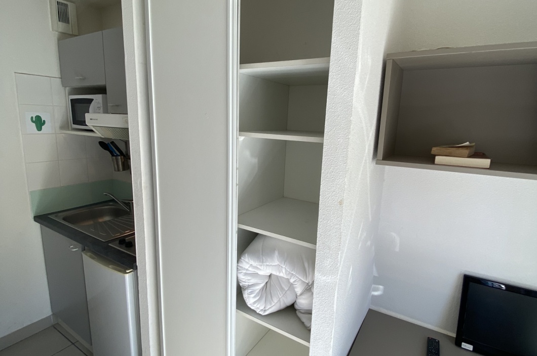 1 Chambre Chambres,Appartement,Location,144