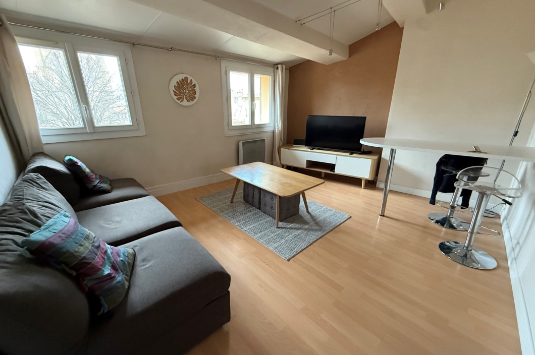 1 Chambre Chambres, 2 Chambres Chambres,1 Salle de bainsSalle de bain,Appartement,Location,393