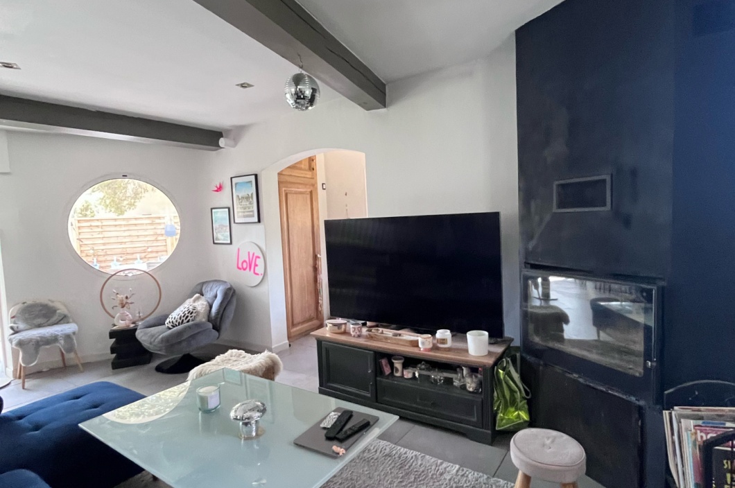 5 Chambres Chambres, 7 Chambres Chambres,1 Salle de bainsSalle de bain,Maison,Vente,561