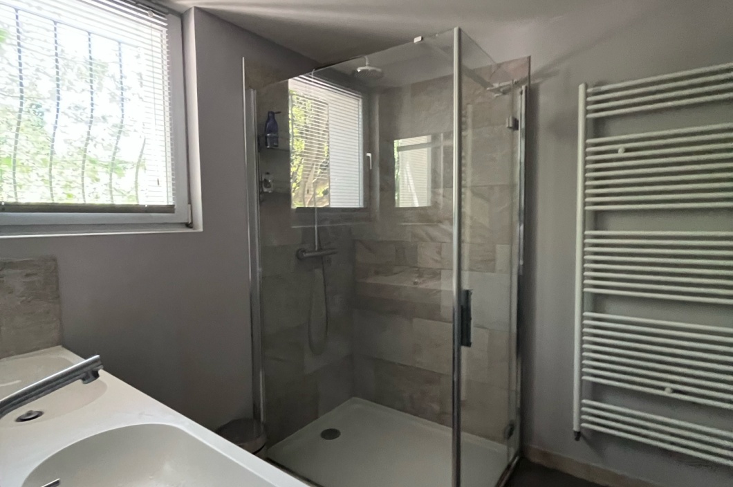 5 Chambres Chambres, 6 Chambres Chambres,1 Salle de bainsSalle de bain,Maison,Vente,564