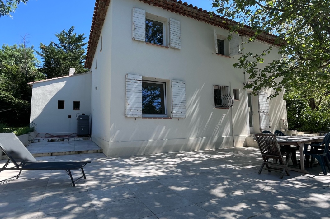 5 Chambres Chambres, 6 Chambres Chambres,1 Salle de bainsSalle de bain,Maison,Vente,564