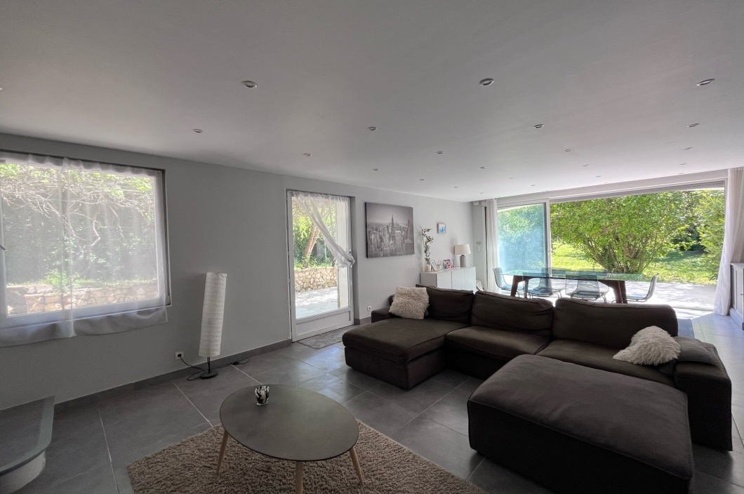 5 Chambres Chambres, 6 Chambres Chambres,1 Salle de bainsSalle de bain,Maison,Vente,564