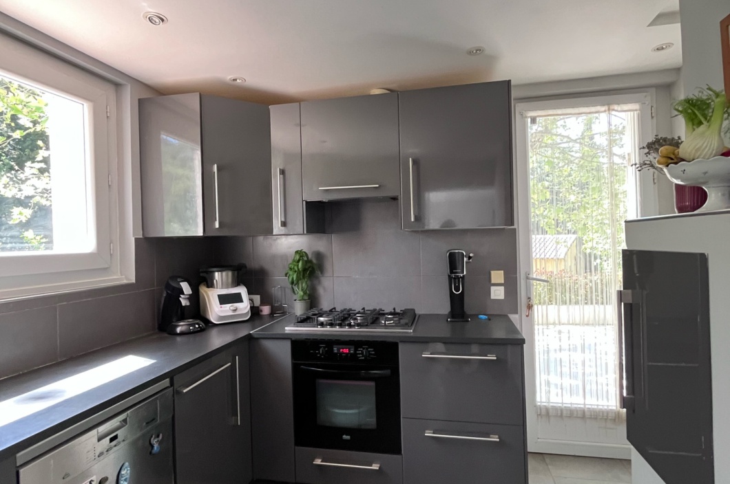 5 Chambres Chambres, 6 Chambres Chambres,1 Salle de bainsSalle de bain,Maison,Vente,564