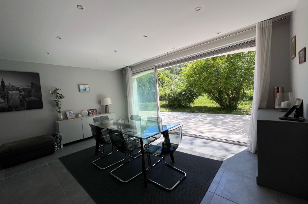 5 Chambres Chambres, 6 Chambres Chambres,1 Salle de bainsSalle de bain,Maison,Vente,564
