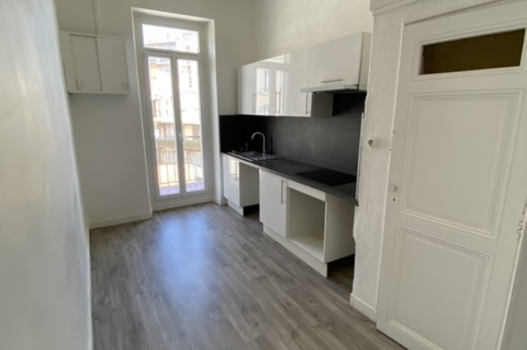 1 Chambre Chambres, 3 Chambres Chambres,1 Salle de bainsSalle de bain,Appartement,Vente,302