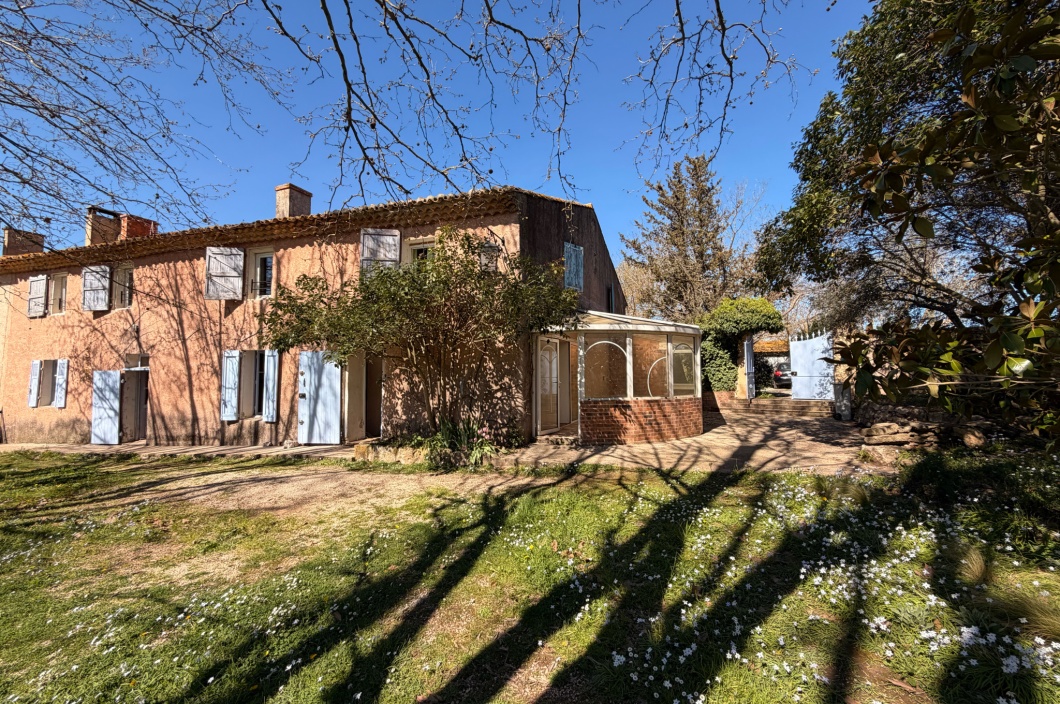 5 Chambres Chambres, 6 Chambres Chambres,1 Salle de bainsSalle de bain,Ferme,Vente,571