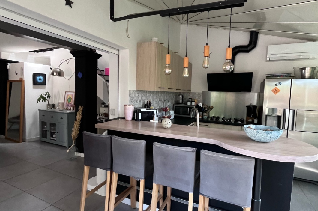 5 Chambres Chambres, 7 Chambres Chambres,1 Salle de bainsSalle de bain,Maison,Vente,561