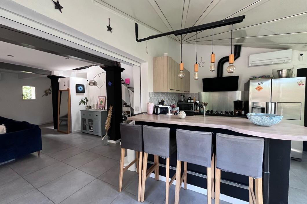 5 Chambres Chambres, 7 Chambres Chambres,1 Salle de bainsSalle de bain,Maison,Vente,561