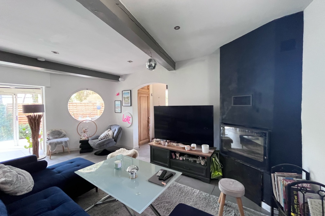 5 Chambres Chambres, 7 Chambres Chambres,1 Salle de bainsSalle de bain,Maison,Vente,561
