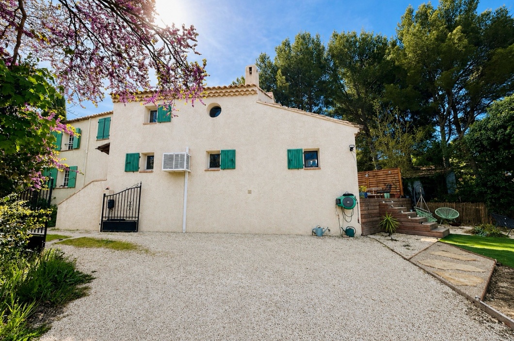 5 Chambres Chambres, 7 Chambres Chambres,1 Salle de bainsSalle de bain,Maison,Vente,561