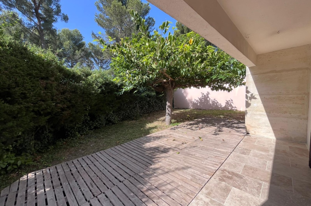 2 Chambre Chambres, 3 Chambre Chambres,1 Salle de bainsSalle de bain,Rez De Jardin,Vente,0,581