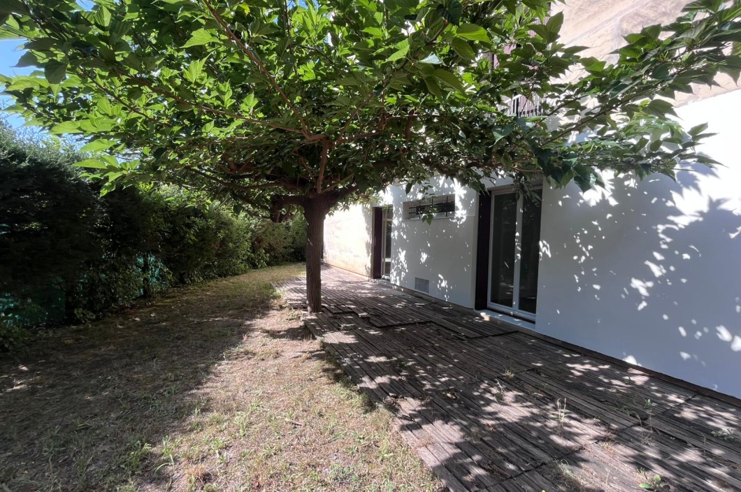 2 Chambre Chambres, 3 Chambre Chambres,1 Salle de bainsSalle de bain,Rez De Jardin,Vente,0,581