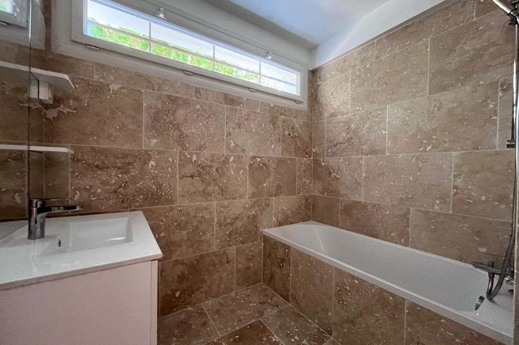 2 Chambre Chambres, 3 Chambre Chambres,1 Salle de bainsSalle de bain,Rez De Jardin,Vente,0,581